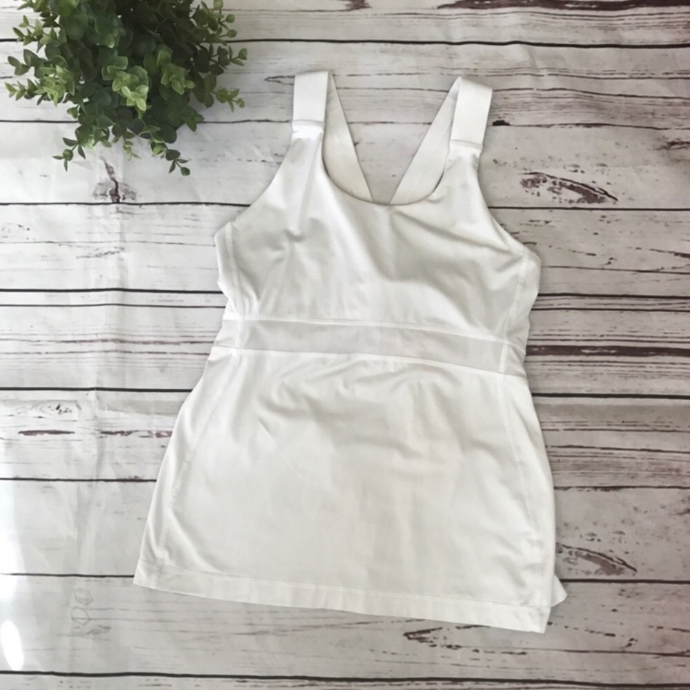 white lululemon tank!